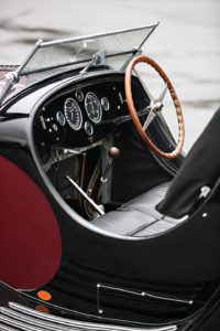 1932_Bugatti_Type_55_Roadster-73-1200x1800