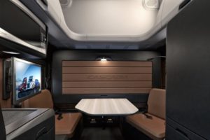 D478391-New-Freightliner-Cascadia-wins-prestigious-design-award
