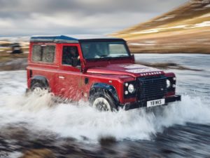 Land_Rover-Defender_Works_V8-2018-1280-05