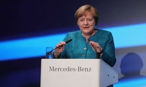 Меркел заяви, че пазарното господство на гигантските интернет платформи на САЩ поставя предизвикателство пред социалния модел на Европа. Сн.: Bloomberg