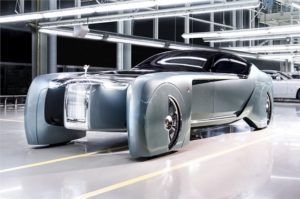 Визията на Rolls-Royce Next 100 беше витрина за бъдещите дизайнерски идеи и технологии на марката. 