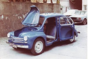 Renault 4CV модел 1946 г. на автора на сайта по онова време.