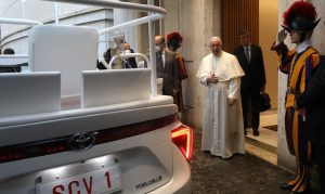 A-hydrogen-popemobile-for-His-Holiness-Pope-Francis-10
