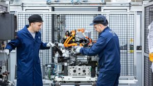 psa-group-electric-drive-unit-production-at-the-tremery-plant-in-france (1)