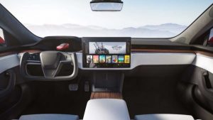 2021-Tesla-Model-S-Plaid-interior-dashboard-740x417