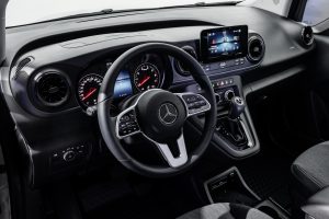 2022-Mercedes-Benz-Citan-39