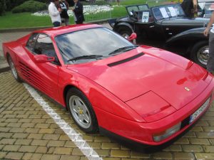  ...не липсваше и скъпо оригинално Ferrari Testarosa....