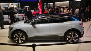 live-photos-of-renault-megane-e-tech-from-iaa-2021 (1)