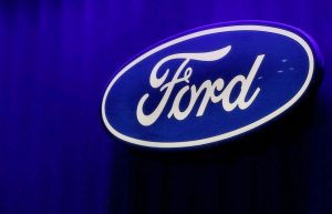 Логото на Ford се вижда на Северноамериканското международно автомобилно изложение в Детройт, Мичиган, САЩ, REUTERS