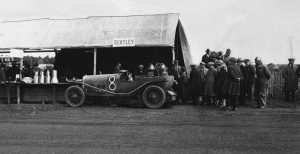 this-37-million-bentley-is-the-first-car-entered-in-the-first-le-mans-24-hours-race_15