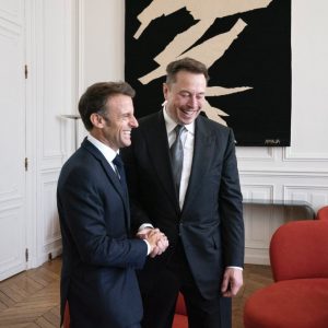 Мъск се срещна с френския президент Еманюел Макрон