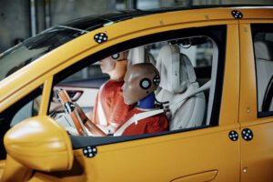 „Real-life“-Crashtest: Mercedes-Benz Elektrofahrzeuge sind so sicher wie alle Modelle mit dem Stern Real-life crash test: Mercedes-Benz electric vehicles are every bit as safe as all other models from the brand with the star