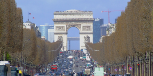 paris-triumphbogen-verkehr-pixabay-1400x700