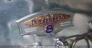Емблемата на Duesenberg върху лимузината Duesenberg Model J от 1930 г., която беше продадена от RM Sotheby’s