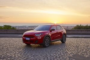 FIAT 600e RED