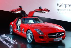 1024px-Mercedes-Benz_SLS_AMG_IAA_2009