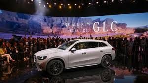 Mercedes се отдалечава от закръгления EQ стил
