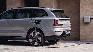 volvo-ex90-adds-faster-charging-for-2026-flagship-electric-suv-has-800v-tech-257958-7