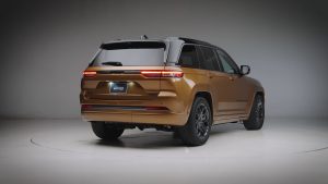 2026-jeep-grand-cherokee-how-does-the-new-hurricane-powered-model-compare-to-its-rivals_2