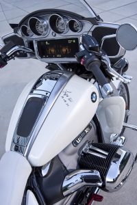6 pope-leo-receives-a-bmw-r-18-bike-no-he-won-t-ride-it-through-the-vatican_10