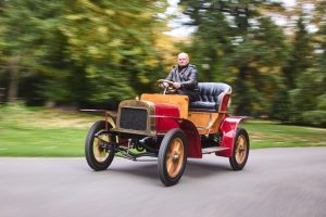 Voiturette A е първият автомобил, произведен от Laurin & Klement.