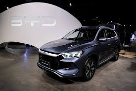 Електрически автомобил BYD Song Pro е показан по време на събитието за представяне на китайския производител на електрически превозни средства (EV) BYD в Буенос Айрес, Аржентина, 8 октомври 2025 г. REUTERS