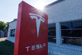 Сервизен център на Tesla в Лос Анджелис, Калифорния, САЩ, 6 ноември 2025 г. REUTERS/