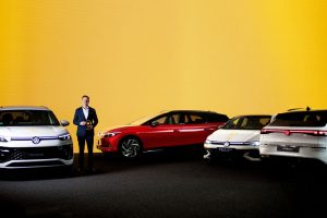 Успех във всички области: Томас Шефер с четиримата победители в „Златен волан“ 2025.