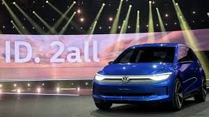 Германският производител на автомобили Volkswagen представя в Хамбург, Германия, новия си електрически модел ID. 2all, електрическо превозно средство, което струва по-малко от 25 000 евро, REUTERS