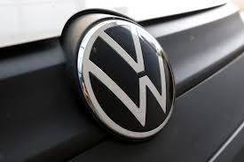Логото на Volkswagen се вижда на тази илюстрация, направена на 28 юли 2025 г. РОЙТЕРС