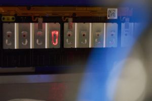 По време на производството на стекове, роботите извършват повече от 936 000 заварки…