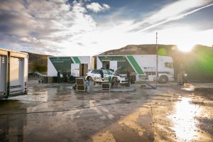 По време на тестов ден автомобилът може да измине до 300 километра при реални условия.