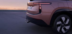 Peaq_073_Foldable_towing_bar_23896621-768x366