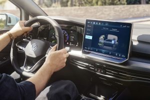 Golf Hybrid1
