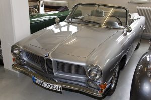 Уникалният кабриолет-вариант на BMW 3200 CS – подарък за Херберт Кванд заради приноса му към спасяването на BMW