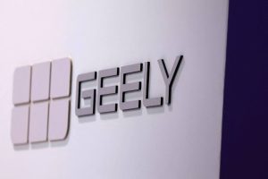 Логото на Geely по време на представянето на Geely Auto France в Париж, Франция, 28 април 2026 г. REUTERS/ 